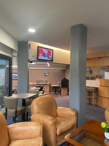 Hotel Dupleix - Hyper Centre - Parking Et Garage Gratuit Кимпер Екстериор снимка